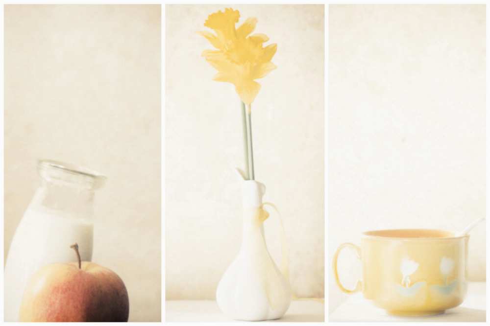 Yellow (Triptych) von Delphine Devos