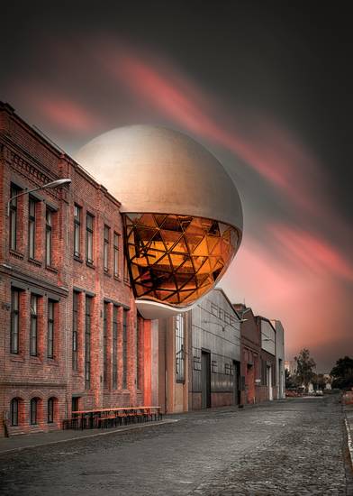 Niemeyer Sphere Leipzig im Sonnenuntergang 