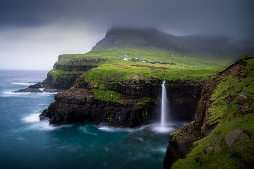 Waterfall von Dennis Zhang