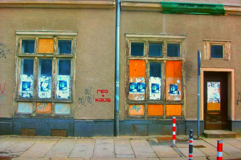 Fassade in Zwickau II März 2011 von Christophe Didillon