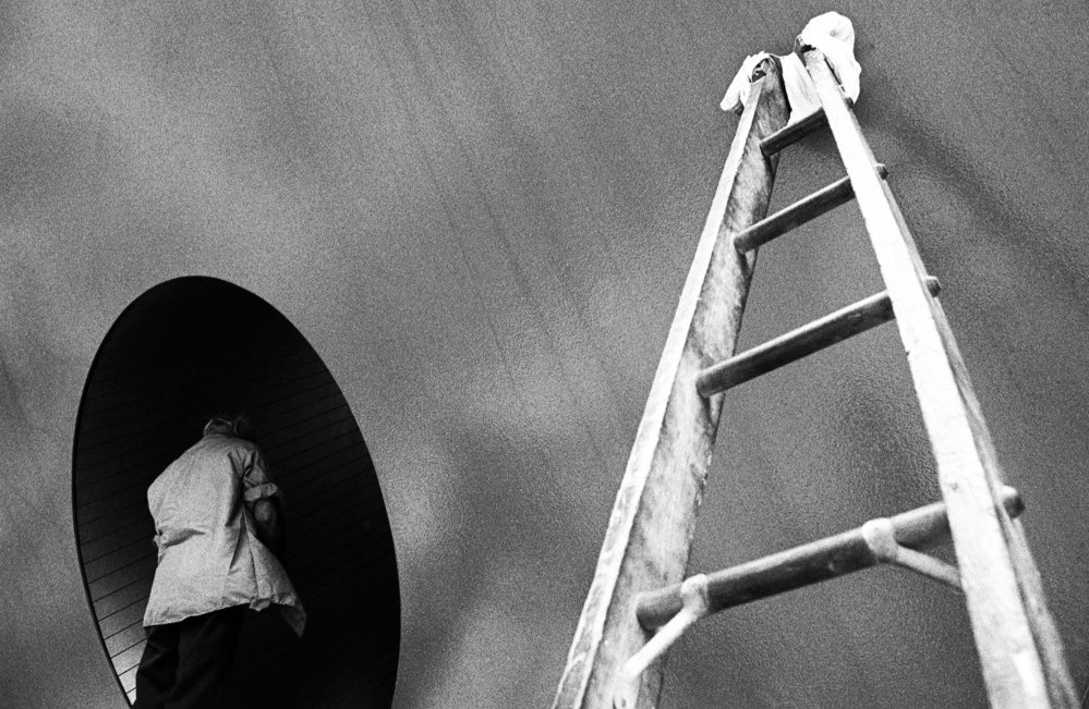 After work (from the series "Manly") von Dieter Matthes