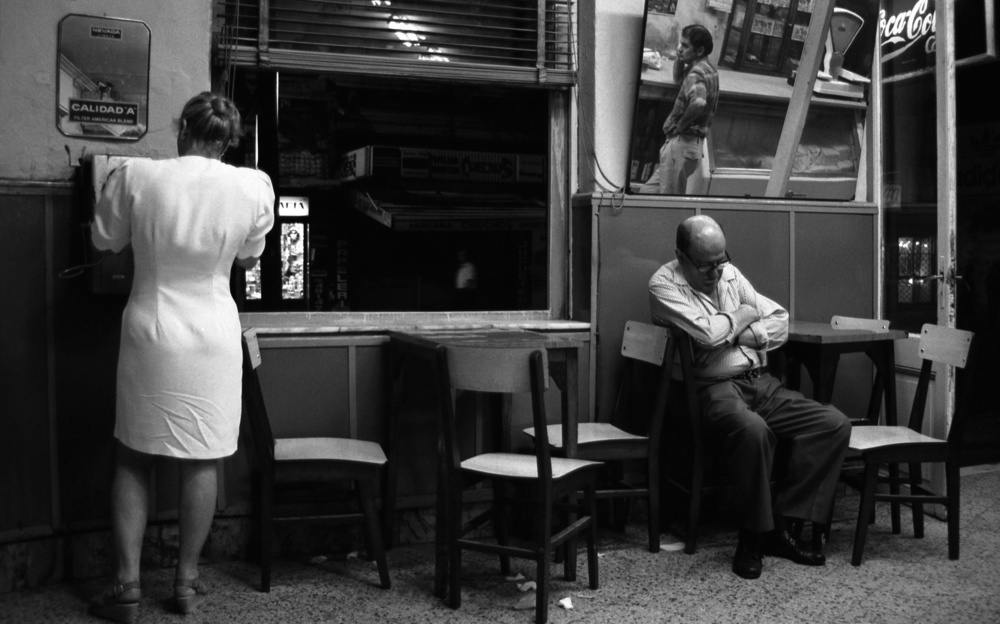 Nightlife (from the series "Boy meets girl" and "Montevideo") von Dieter Matthes