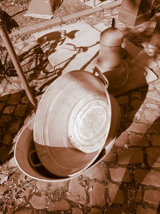 Auf dem Flohmarkt von Doris Beckmann