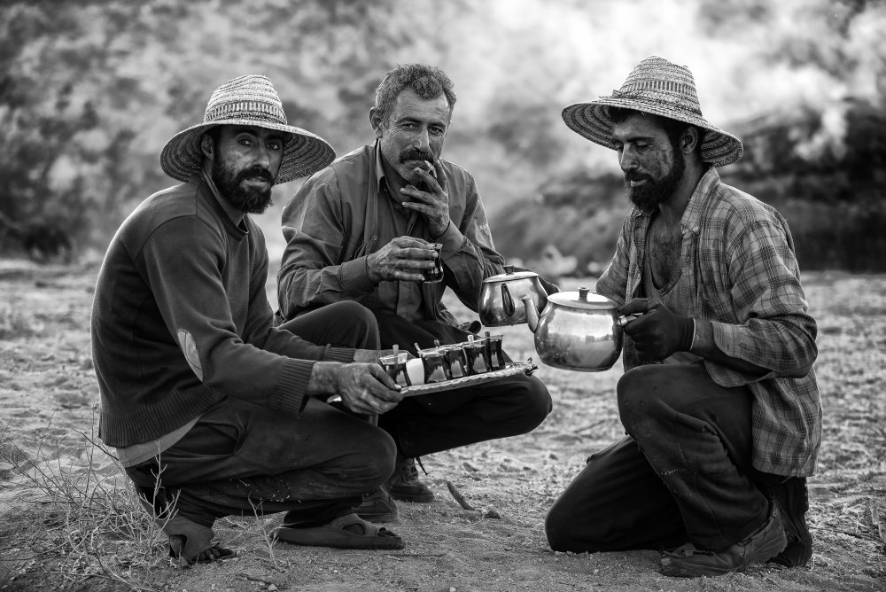 charcoal workers (tea time) von durmusceylan