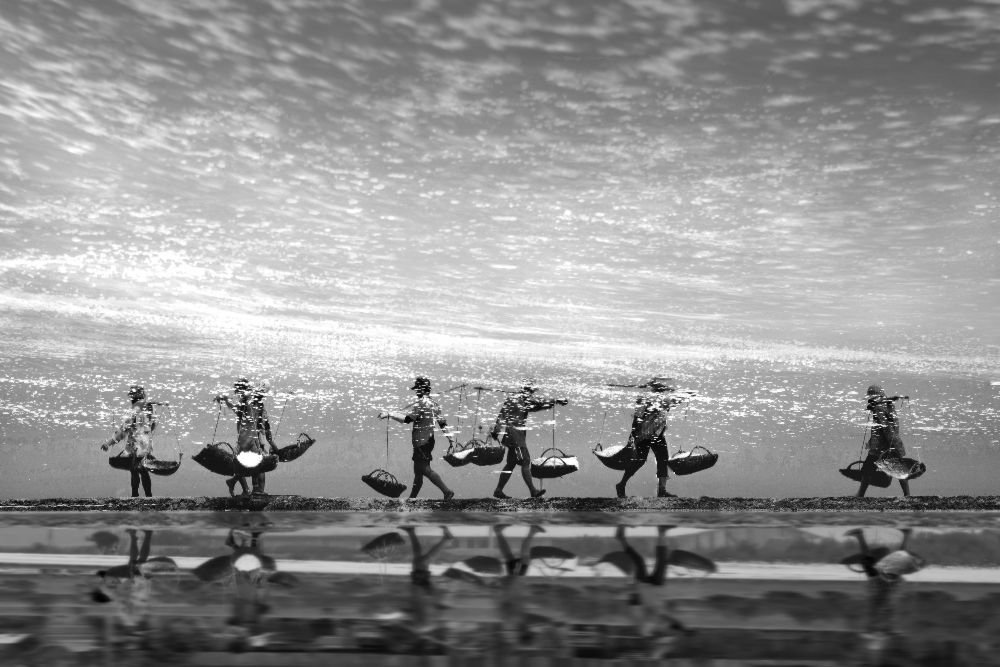 In der salzigen Wolke von Ekkachai Khemkum