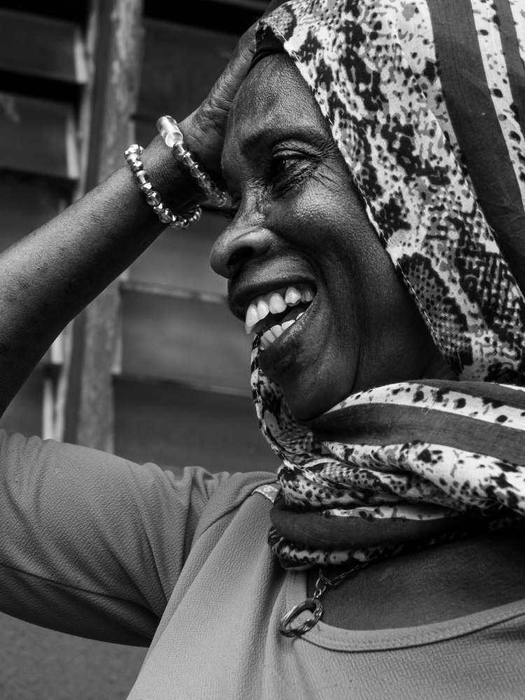 in the streets of Oshogbo, Nigeria von Elena Molina