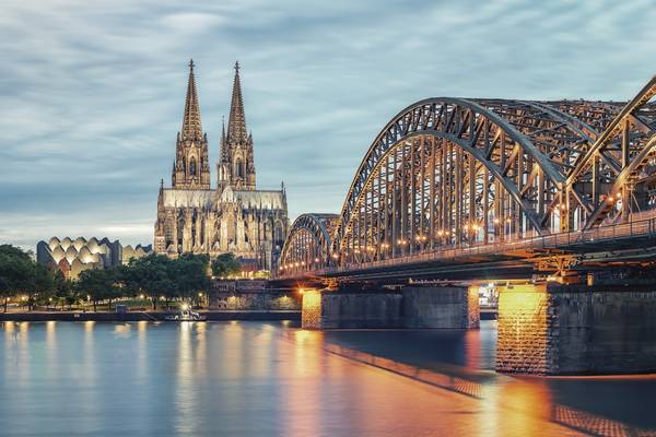 Cologne At Dusk von Emmanuel Charlat