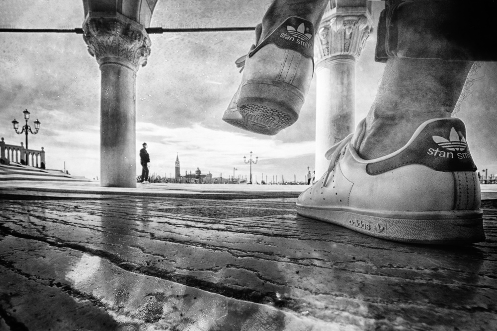 Stop After the Walk with my Dog von Enrico Facchetti