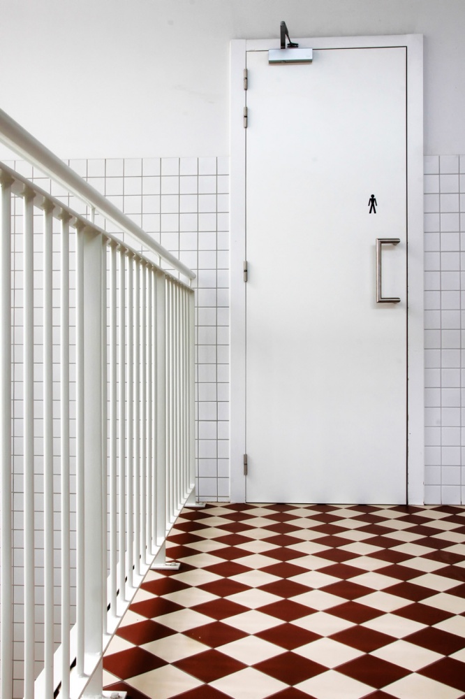 Men Toilet von Eric Mattheyses