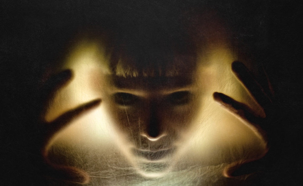 behind von Erkan Camlilar