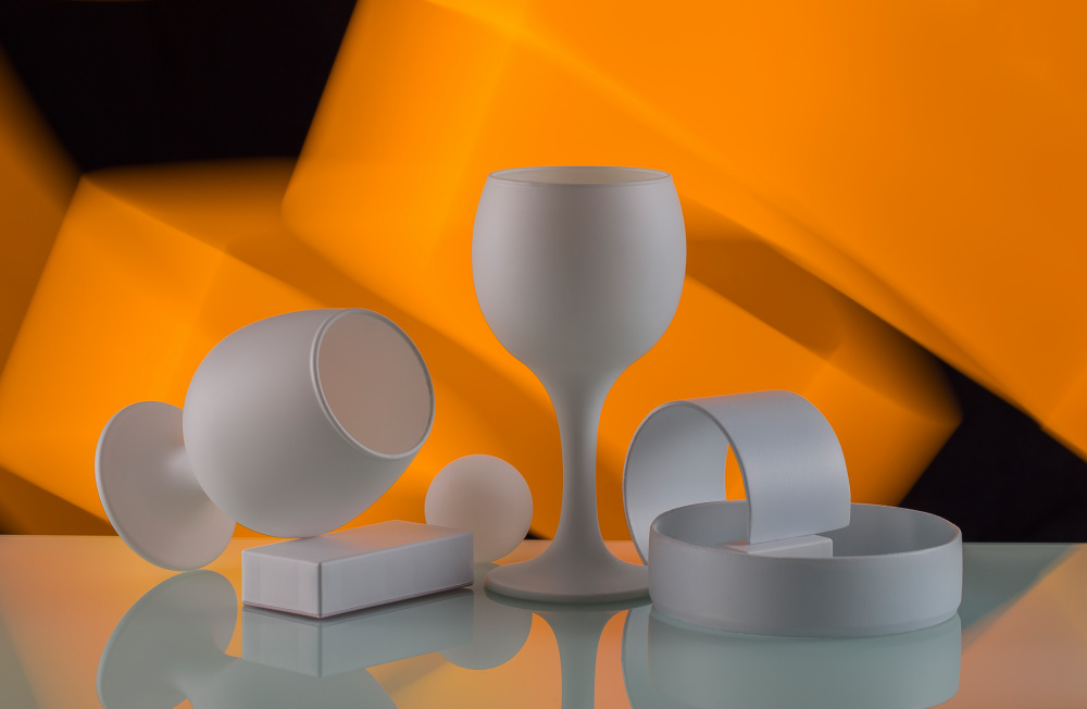 "From the life of white glasses" von Evgeniy Popov