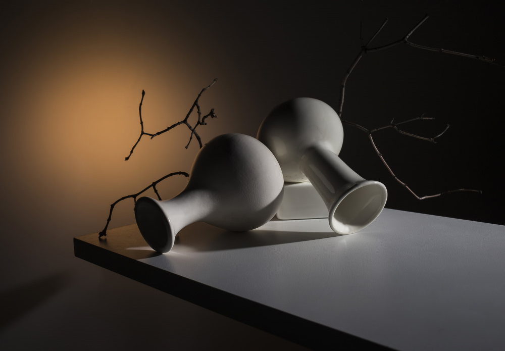 "Two small jugs" von Evgeniy Popov