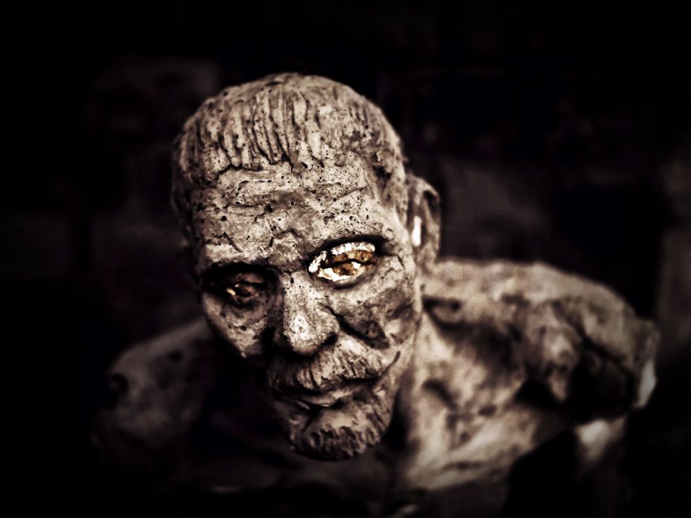 Zerbrechlichkeit.. von Fahim Faisal Khan