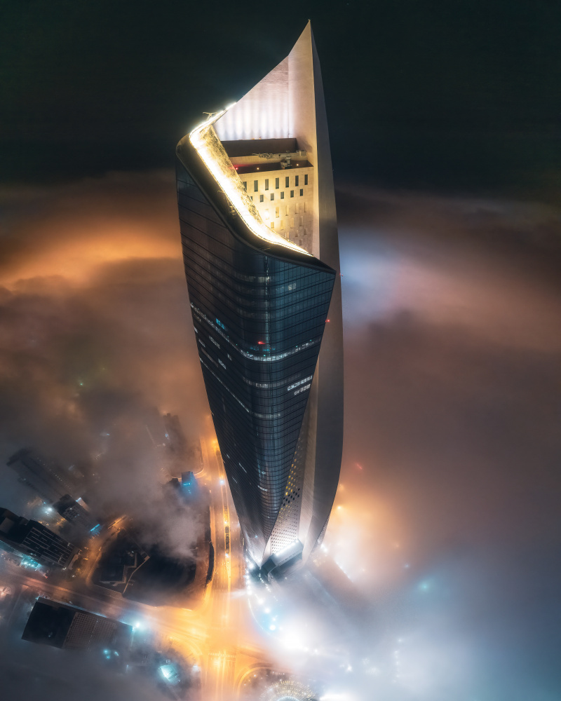 Alhamra Tower in Fog von Faisal ALnomas