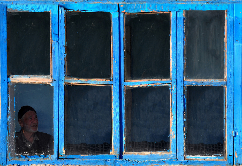blue window von Fatma GÖKMEN