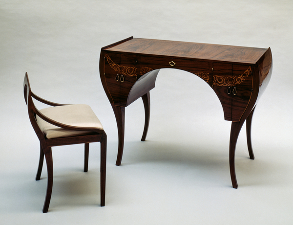 Mahogany desk and chair, 1898-1900, by Federico Tesio (1869-1954), Italy, late 19th-early 20th centu von Federico Tesio