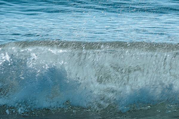 Moment of the sea and its waves von Fernando Blanco Armendariz