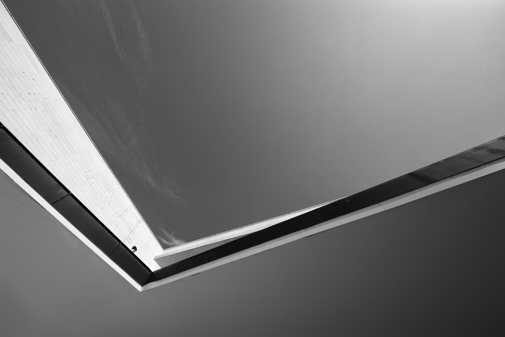 Climb to the bottom of V von Filipe P Neto