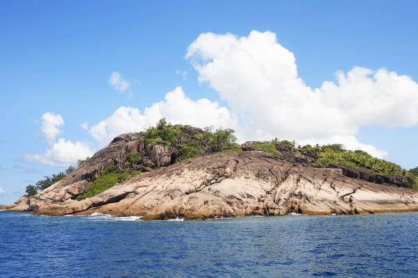 GRANITE ROCKS OF PRASLIN von Franck Camhi