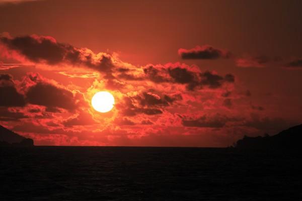 sunset on saint anne acutes bay von Franck Camhi