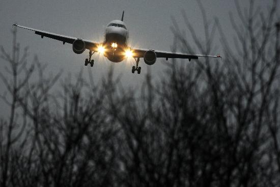 Schärfere Kontrollen am Frankfurter Flughafen von Fredrik Von Erichsen