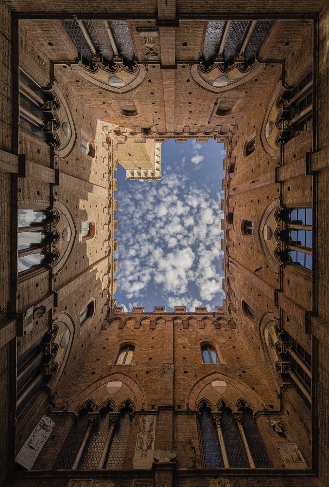 Siena from the bottom von Gabriele Fatigati