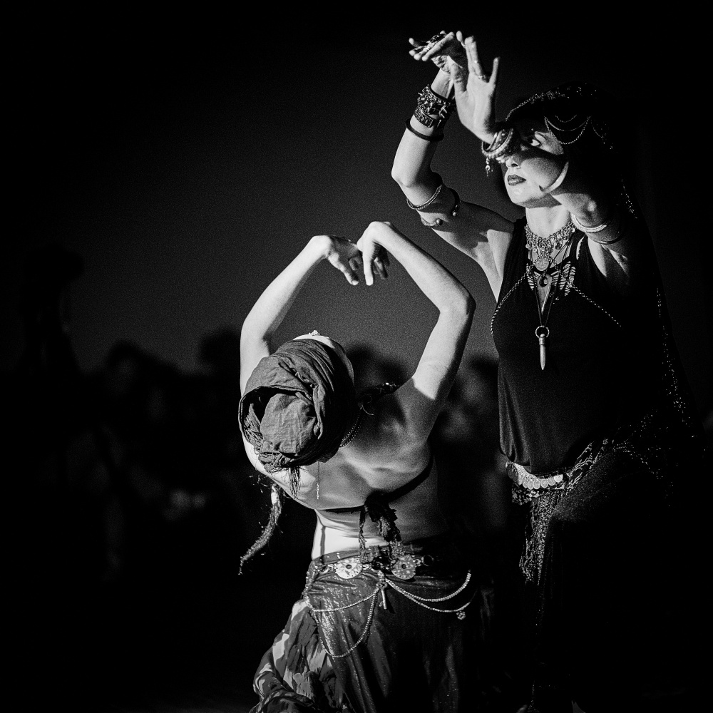 Waves von Georgy Bezborodov