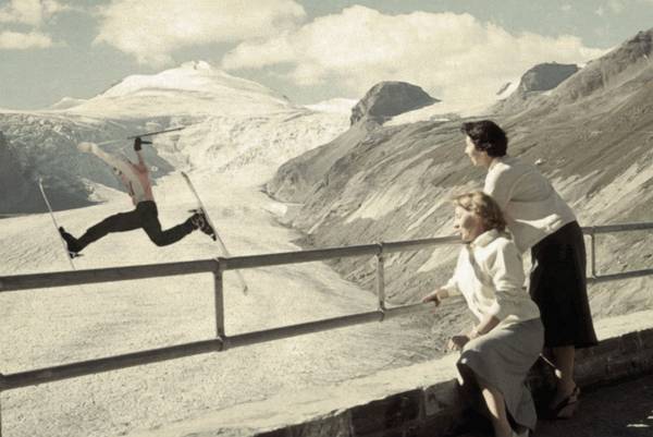 VINTAGE GLACIER JUMP von Gerald Herrmann