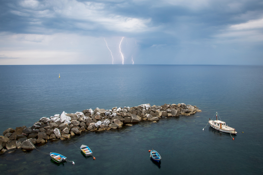 Thunder is coming von Gianni Basaglia