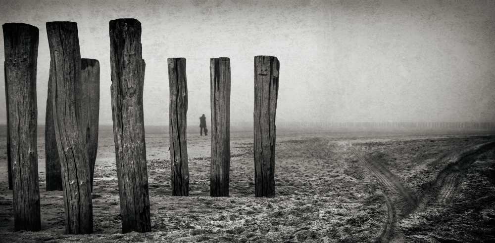 astray von Gilbert Claes