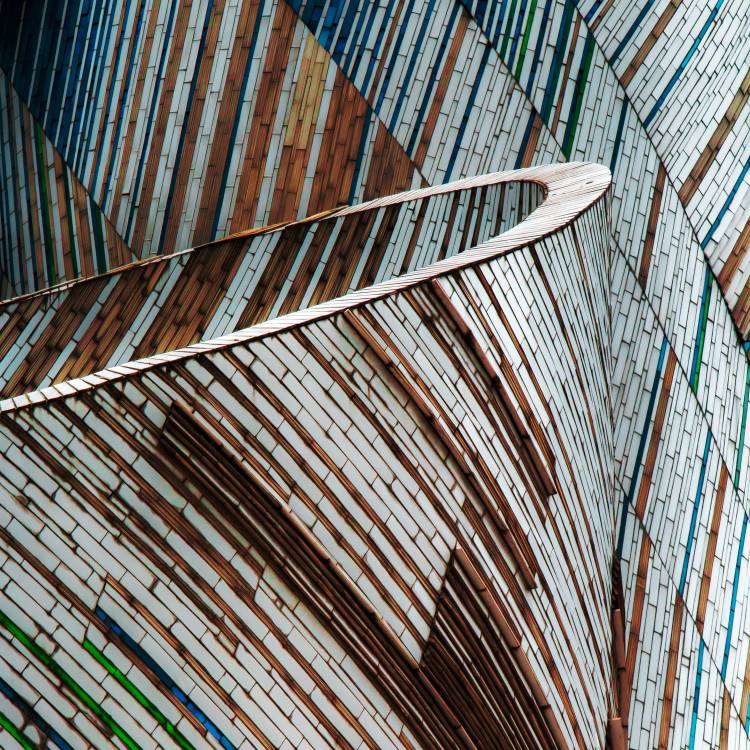 Colored Funnel von Gilbert Claes