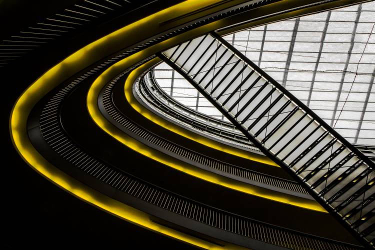 On higher level ... von Gilbert Claes