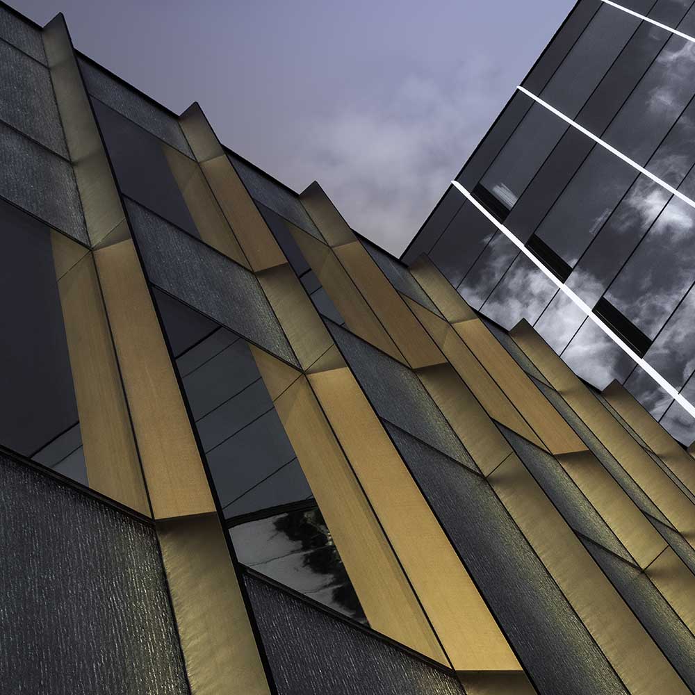 vergoldete Strebepfeiler von Gilbert Claes