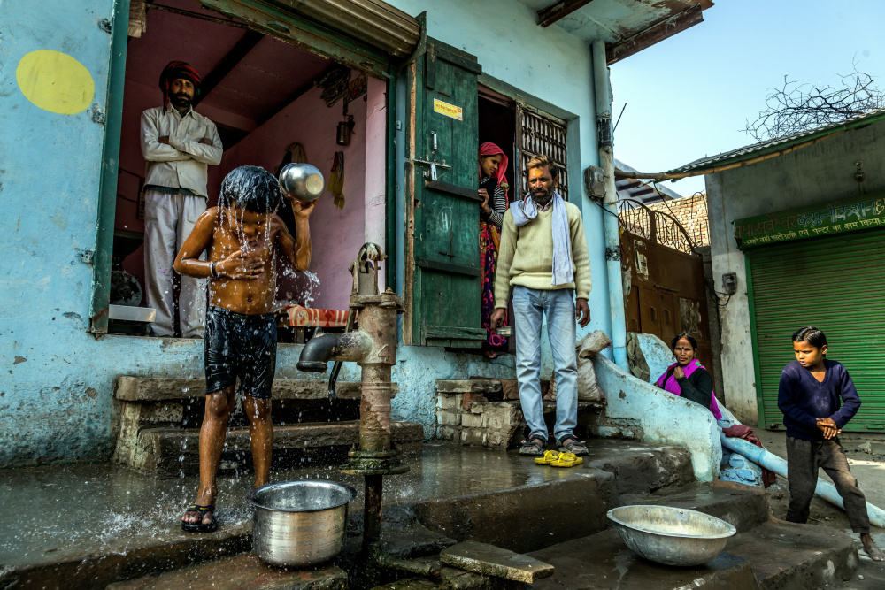 Taking a shower von Giuseppe DAmico