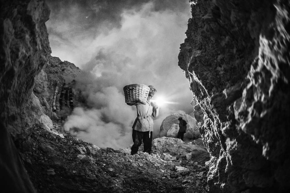 Sulfur Miner von Goran Jovic