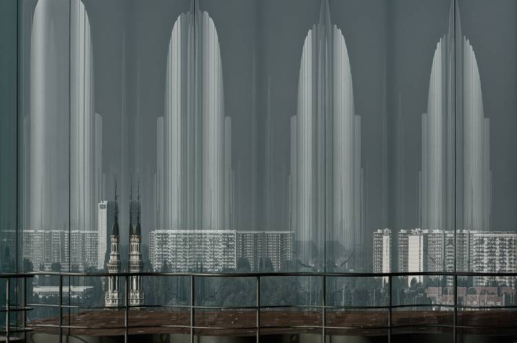 A double look. von Greetje Van Son