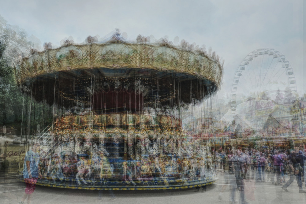 Carousel von Gregor Szalay
