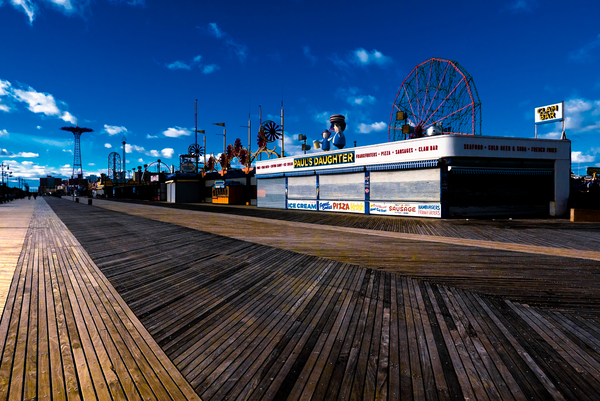 Lines in Coney Island von Guilherme Pontes