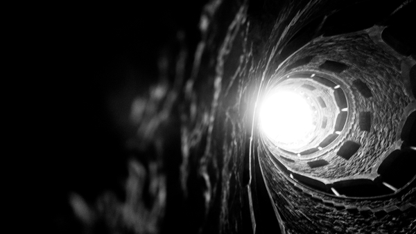 Luz no Poco Iniciatico von Guilherme Pontes