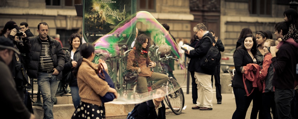 Bubble girl von Guillaume Vigoureux