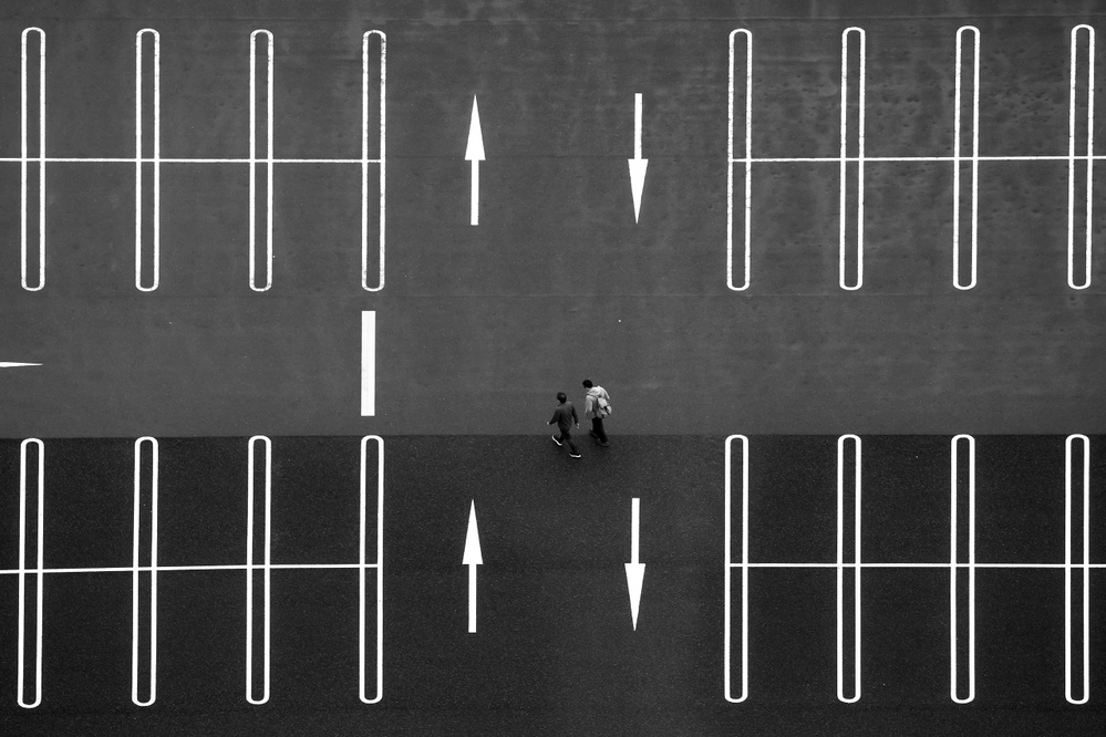 Follow the path von Gunarto Song