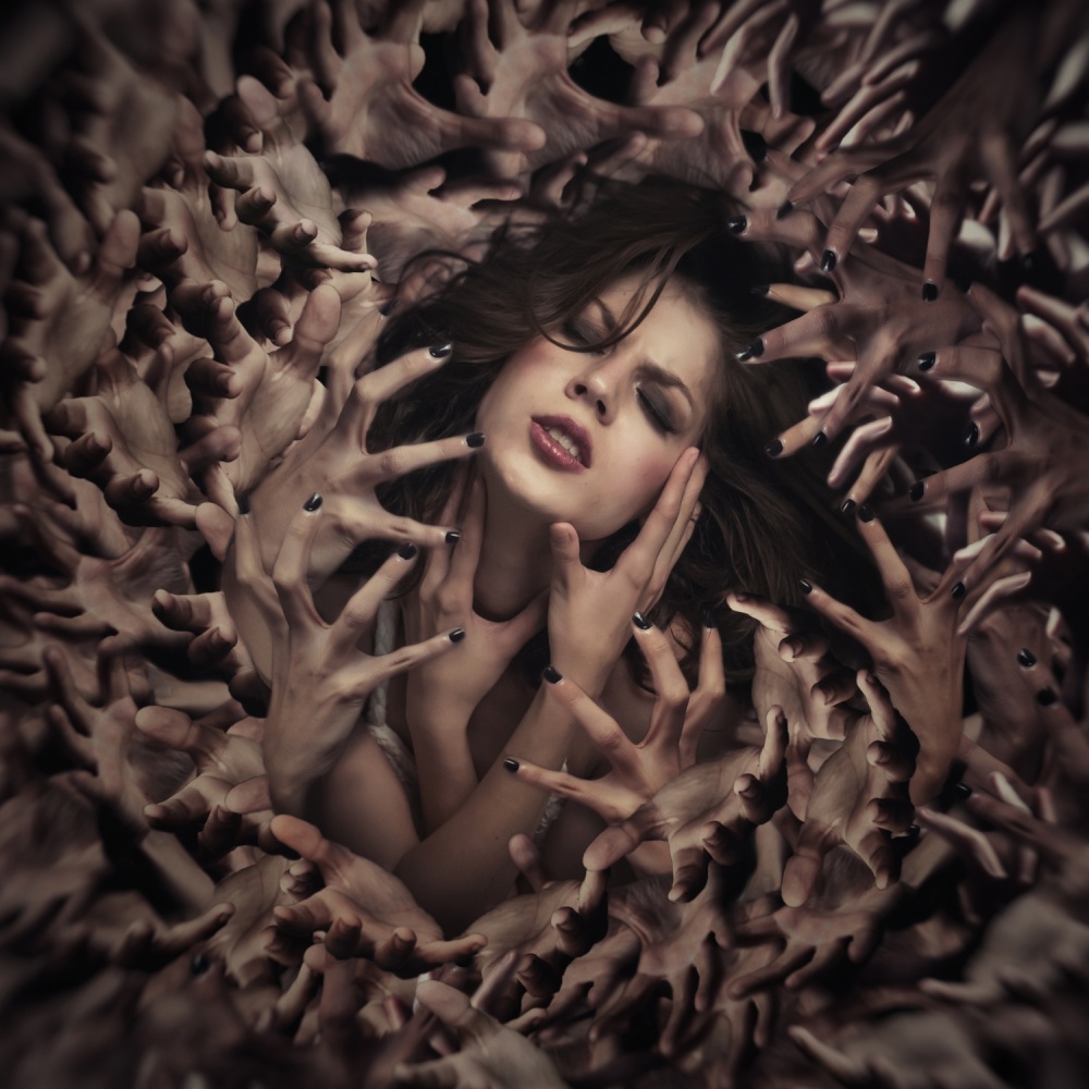 Trapped in Jungle hands von Hardibudi