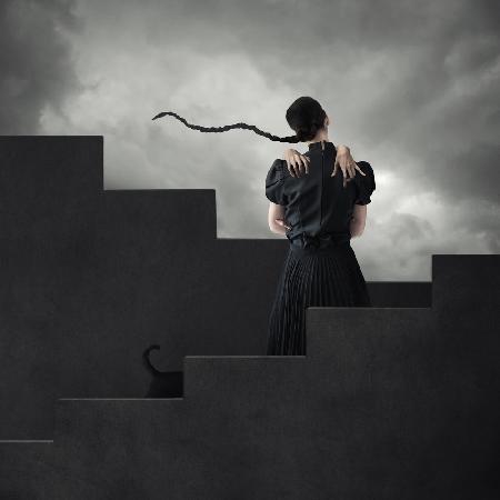 Hold Me, Thrill Me, Kiss Me, Kill Me