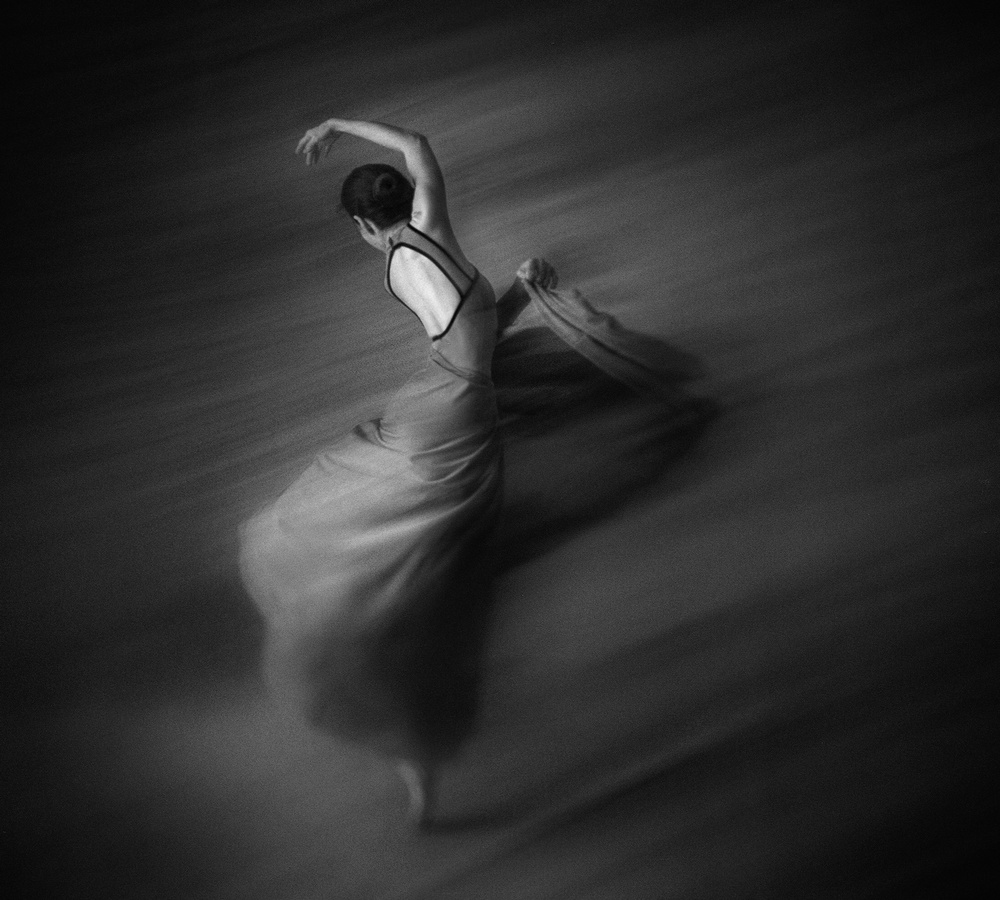 Dance with Me von Hardibudi