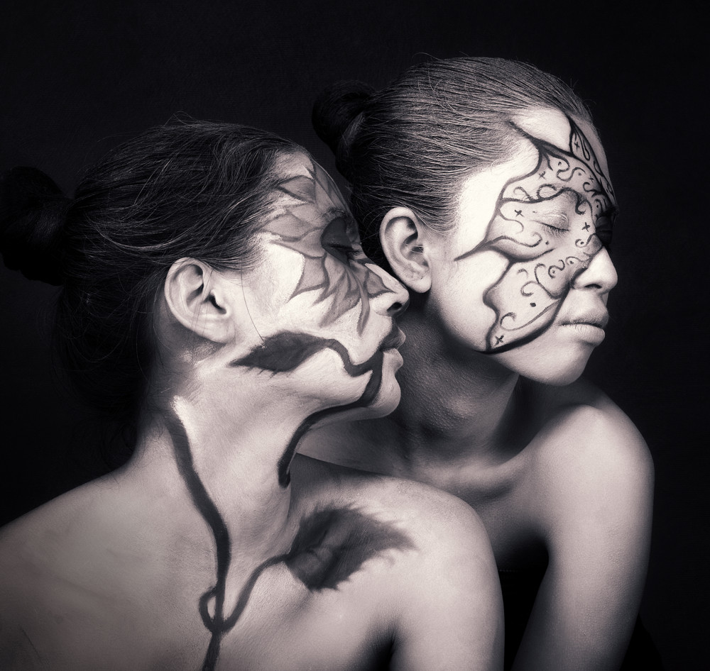 sisters von Hari Sulistiawan