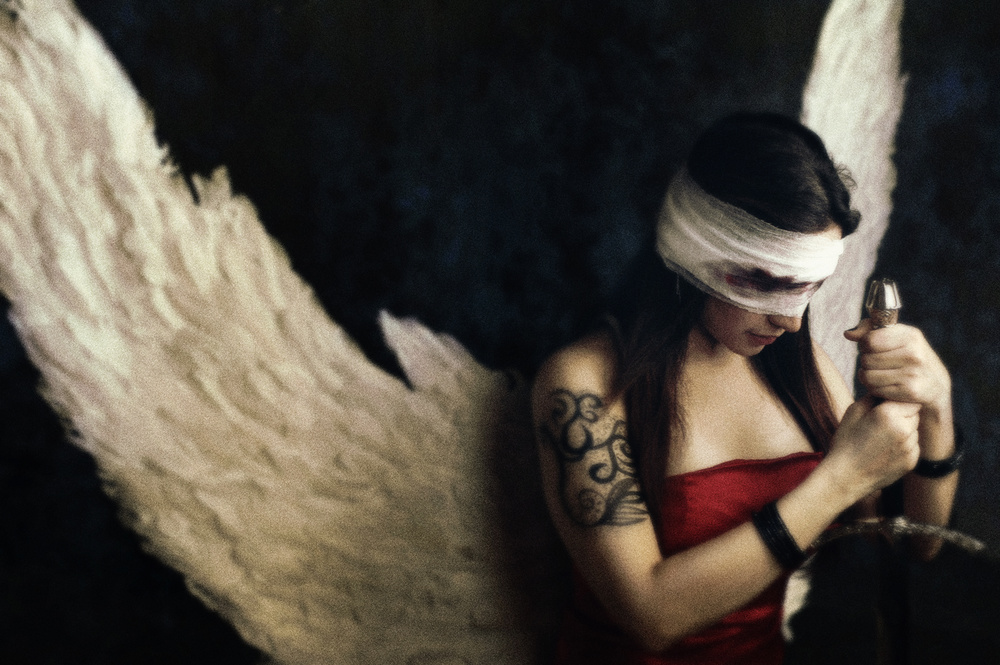 .:: wounded angel ::. von Hari Sulistiawan