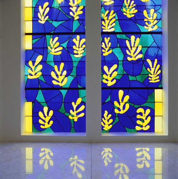Tree of Life Stained glass behind the Altar in the Chapel of the Rosary at Vence-51 von Henri Matisse