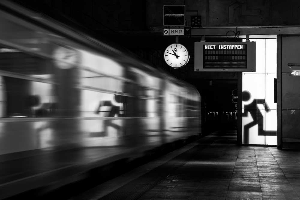 too late von Hilde Ghesquiere