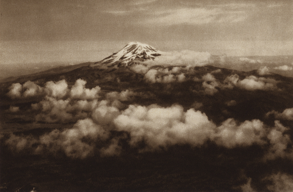Mexico: Iztaccihuatl, visto desde el Popocatepetl von Hugo Brehme