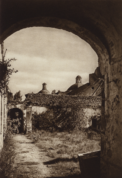 Mexico: Ruina de monasterio en el parque nacional, Desierto de los Leones von Hugo Brehme